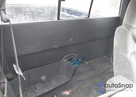 2002 Chevrolet S-10 Ls z USA, uszkodzony, nr VIN 1GCDT19W928153227